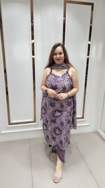 Sleeveless Kurta Set With HandWork In Sophisticated Purple On Pure Cotton