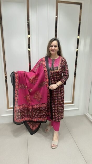 Designer Kurta Set In Vibrant Pink & Black On Pure Cotton