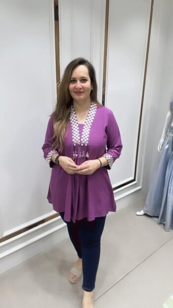 Stylish Top In BOth Black & Purple Shade On Cotton