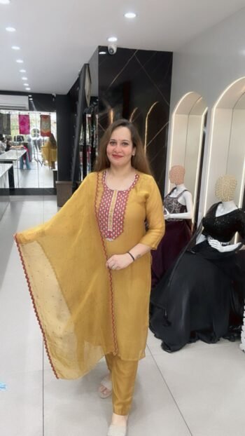 Beautiful Mustard Yellow Kurti Set On Pure Dola Silk