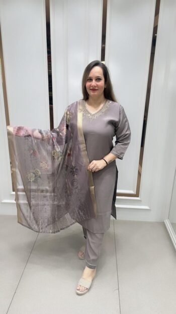 Partywear 3-Piece Set In Sophisticated Gray On Modal Silk
