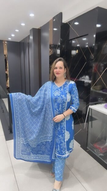 Beautiful Striking Blue 3-Piece Set On Pure Cotton