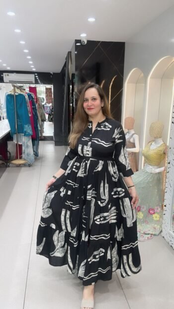 Beautiful Maxi Dress With Belt In Striking Black Base On Pure Mal Silk
