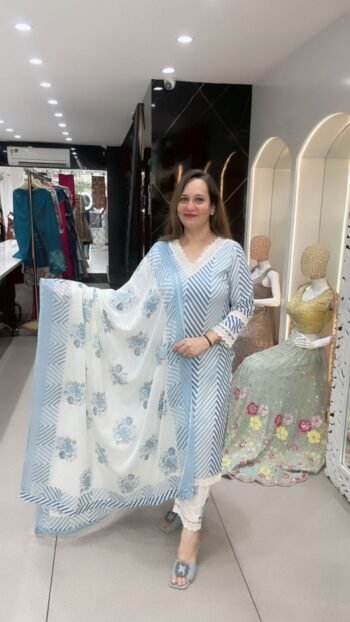 Beautiful Traditional 3-Piece Set In Light Blue On Pure Cotton