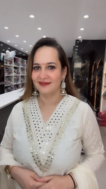 Ivory Grace Cotton Embroidered Kurta Set (Copy)