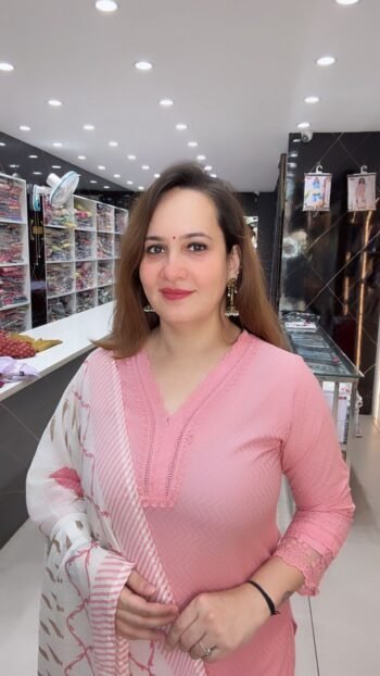 Elegant Baby Pink Kurta Pant Set with Floral Printed Dupatta - Richa's Fashion