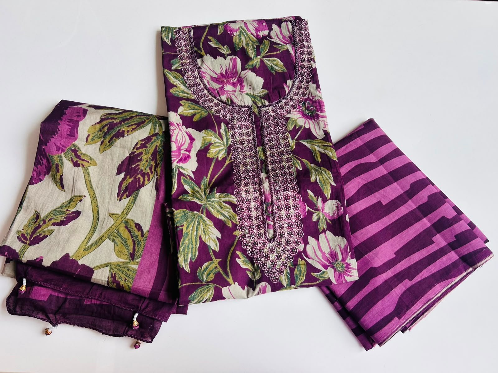 Elegance Flower Printed Unstitch Fabric For Women - Richa's Fashion Elegance Flower Printed Unstitch Fabric For Women - Richa's Fashion