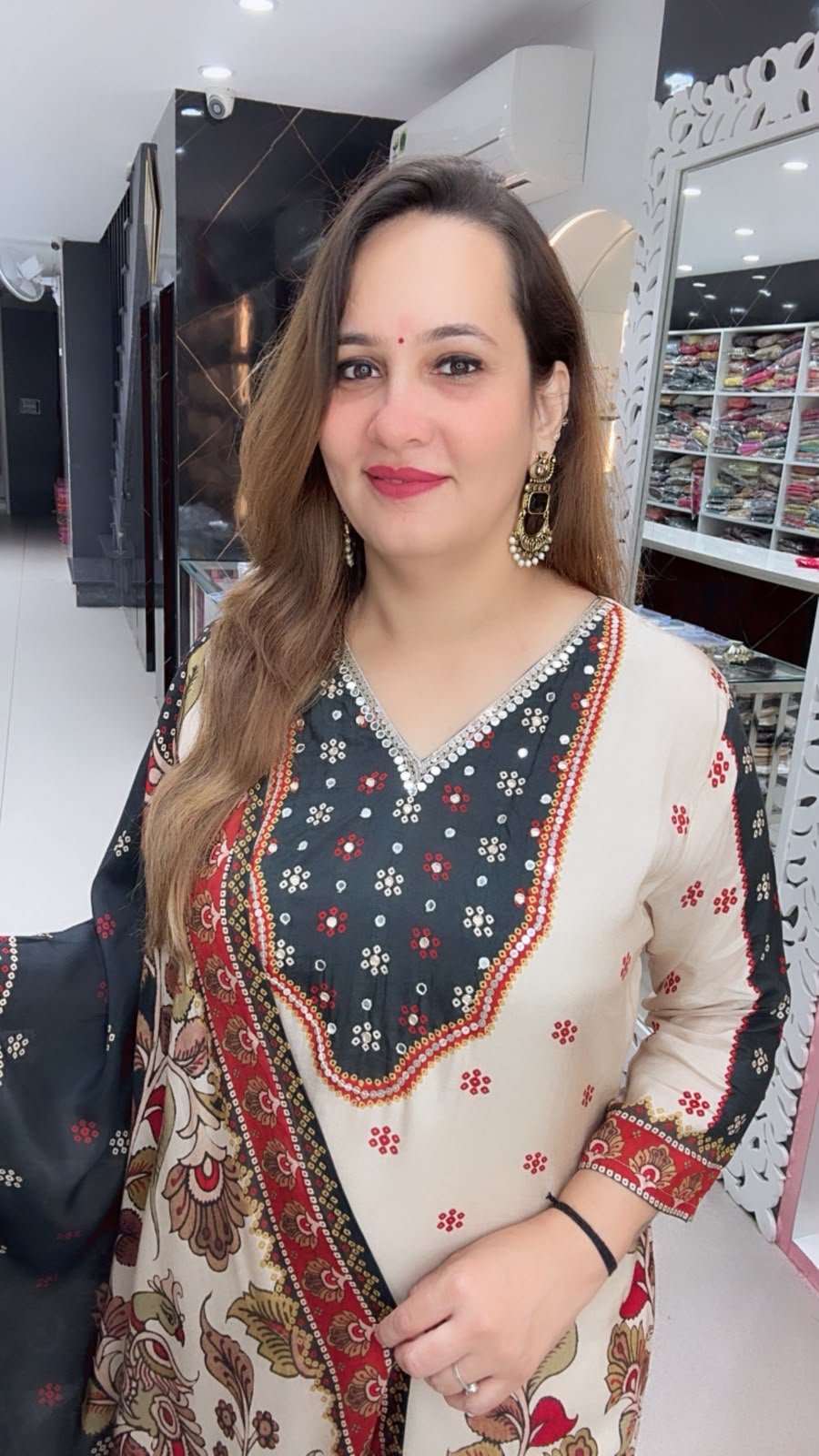 Elegant Cream & Black Floral Printed Straight Kurta Pant Set with Contrast Printed Dupatta for Women - Richa's Fashion Elegant Cream & Black Floral Printed Straight Kurta Pant Set with Contrast Printed Dupatta for Women - Richa's Fashion